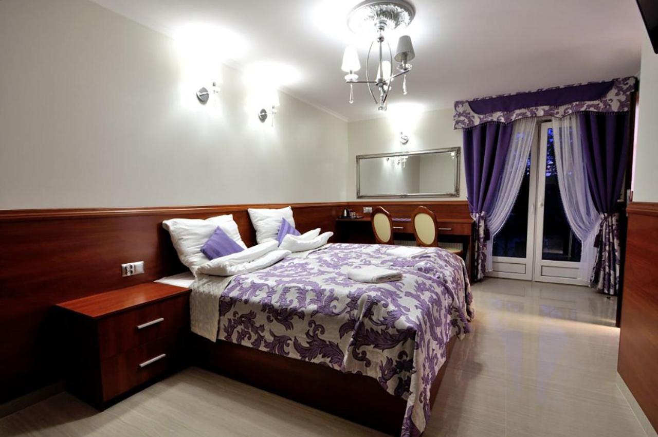 Api IV Zakopane Bed & Breakfast Bagian luar foto