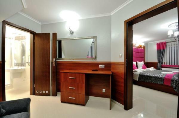 Api IV Zakopane Bed & Breakfast Bagian luar foto